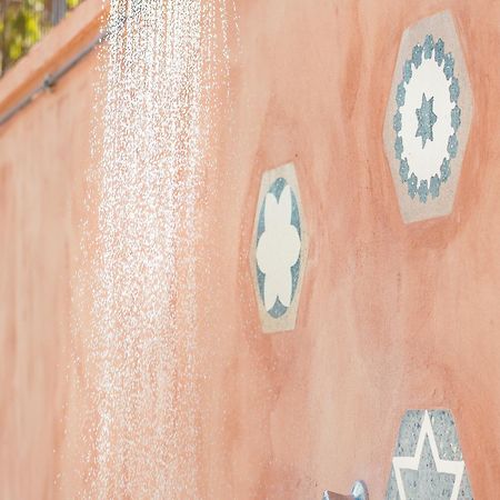 イプソス Dominoes Corfuアパートホテル エクステリア 写真